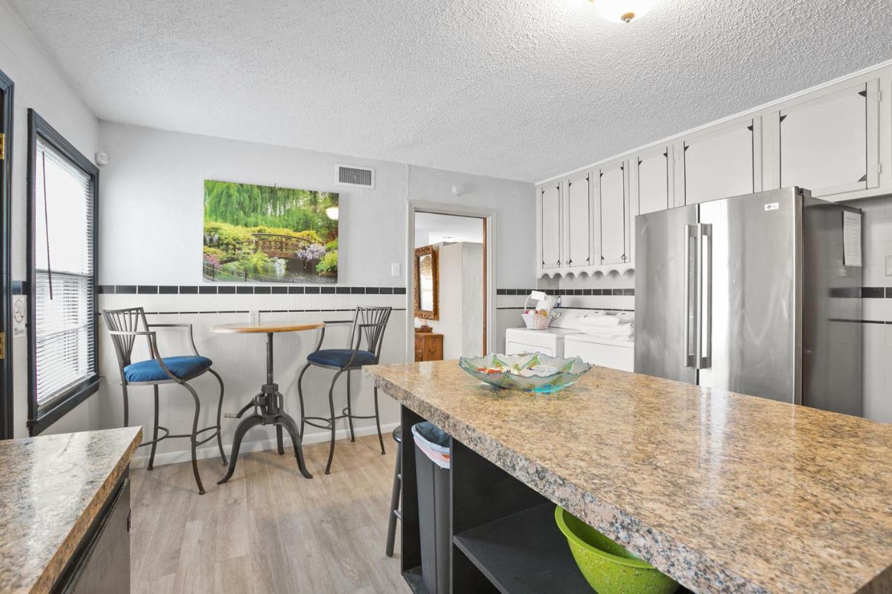 Luxury Oasis- 1 Bedroom Romantic Getaways Lubbock Exteriör bild